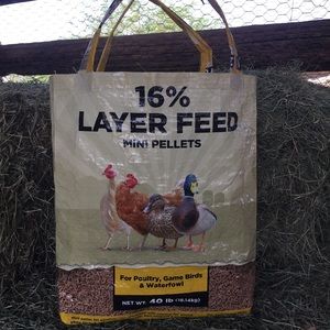 Recycled feed bag tote!🦆🌾🐓